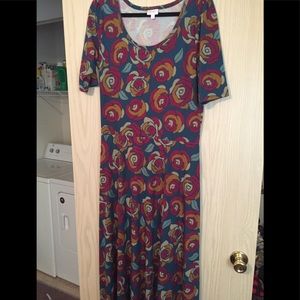 XL Roses Ana dress